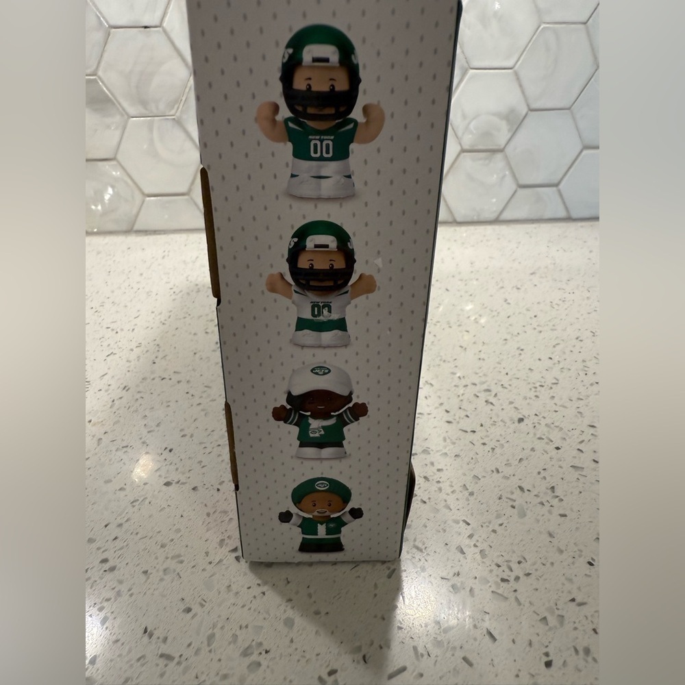 Little People New York Jets Football NFL 4 Pack JETS Uniforms NEW - Picture 4 of 6